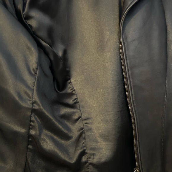 Brown Fine Leather Jacket - Picture 9 of 9